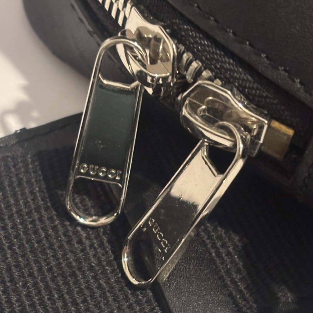Gucci Beige and Black Briefcase - Picture 10 of 16